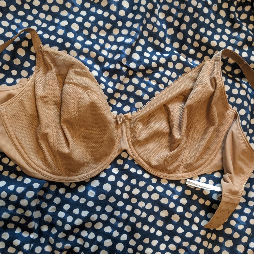 Chantelle 32H bra